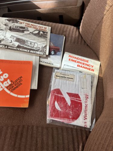Volvo-242-1979-White-1