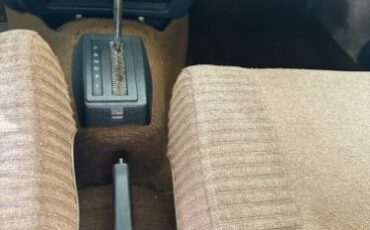 Volvo-242-1979-White-17