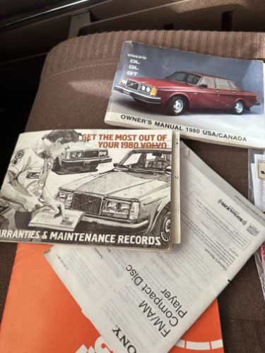 Volvo-242-1979-White-19