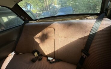 Volvo-242-1979-White-2
