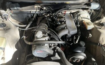 Volvo-242-1979-White-4