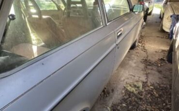 Volvo-242-1979-White-9