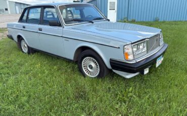 Volvo-244dl-1985-blue-21