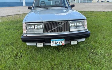 Volvo-244dl-1985-blue-22