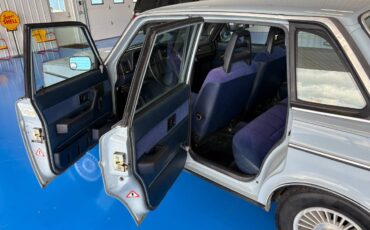 Volvo-244dl-1985-blue-5