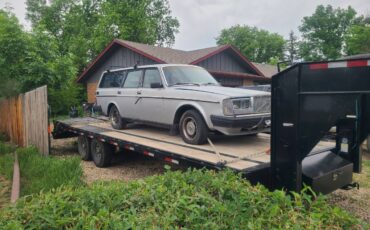 Volvo-245-1985-1