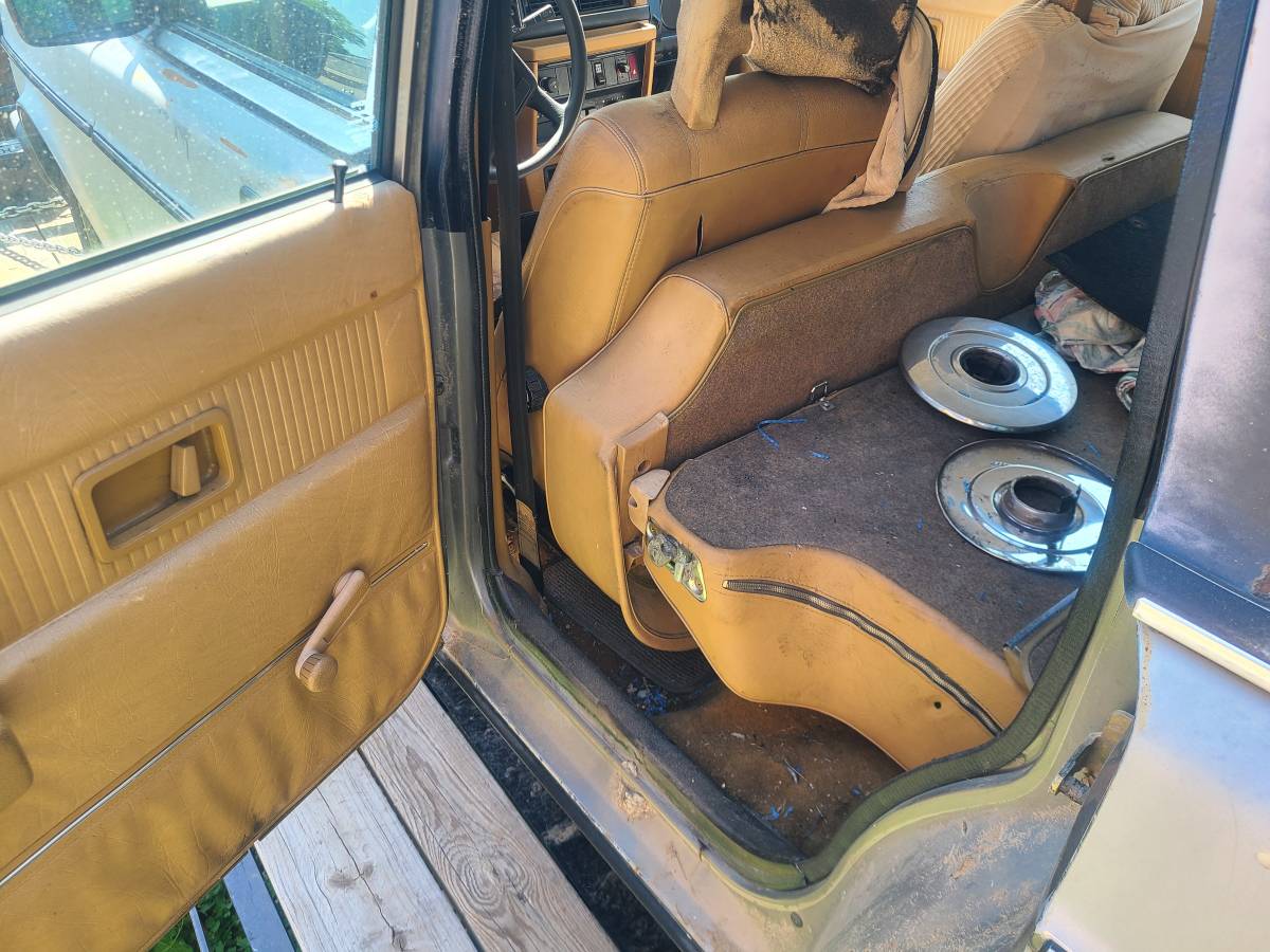 Volvo-245-1985-11