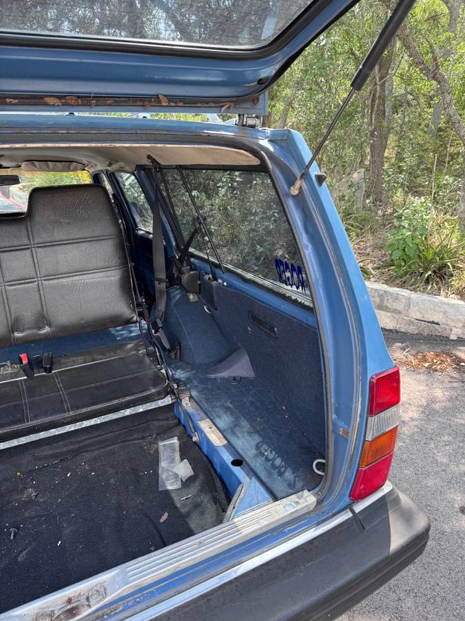 Volvo-245-1986-blue-14