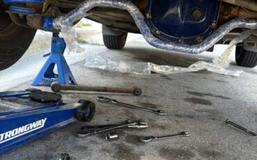 Volvo-245-1986-blue-3