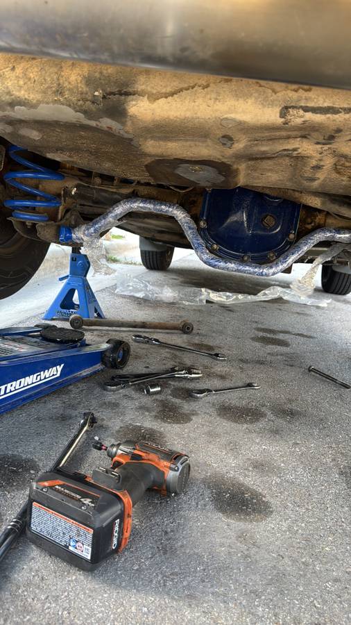 Volvo-245-1986-blue-3