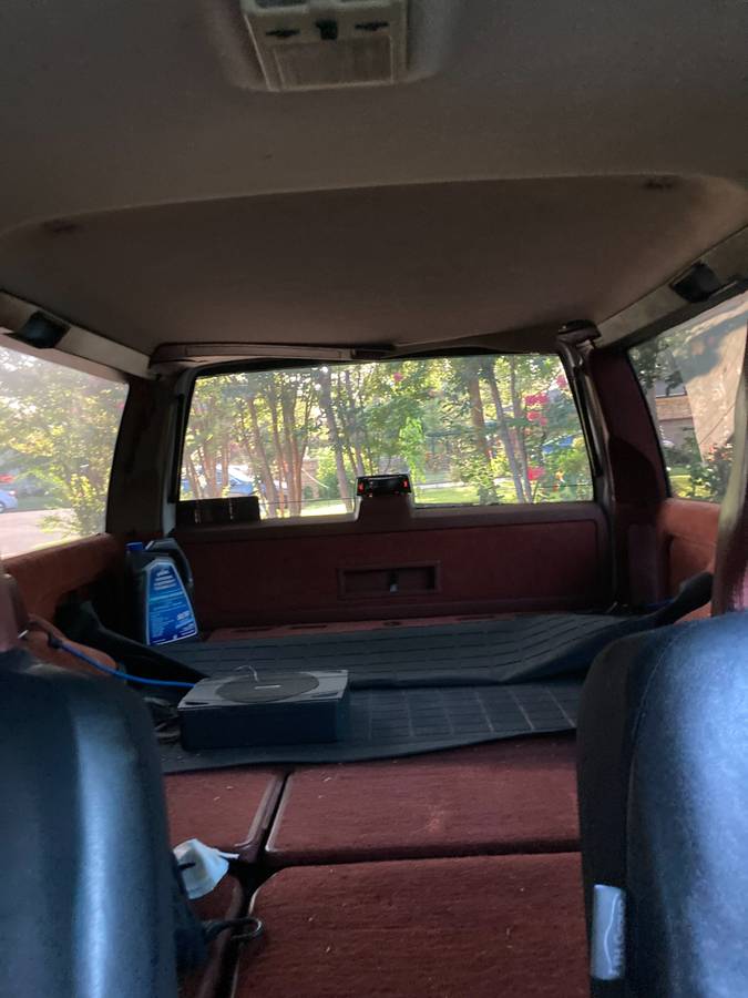 Volvo-740-turbo-wagon-1988-black-13