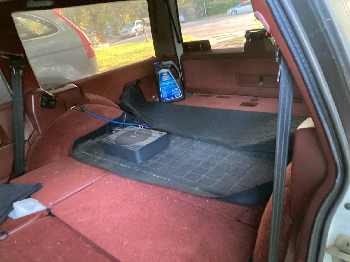 Volvo-740-turbo-wagon-1988-black-6