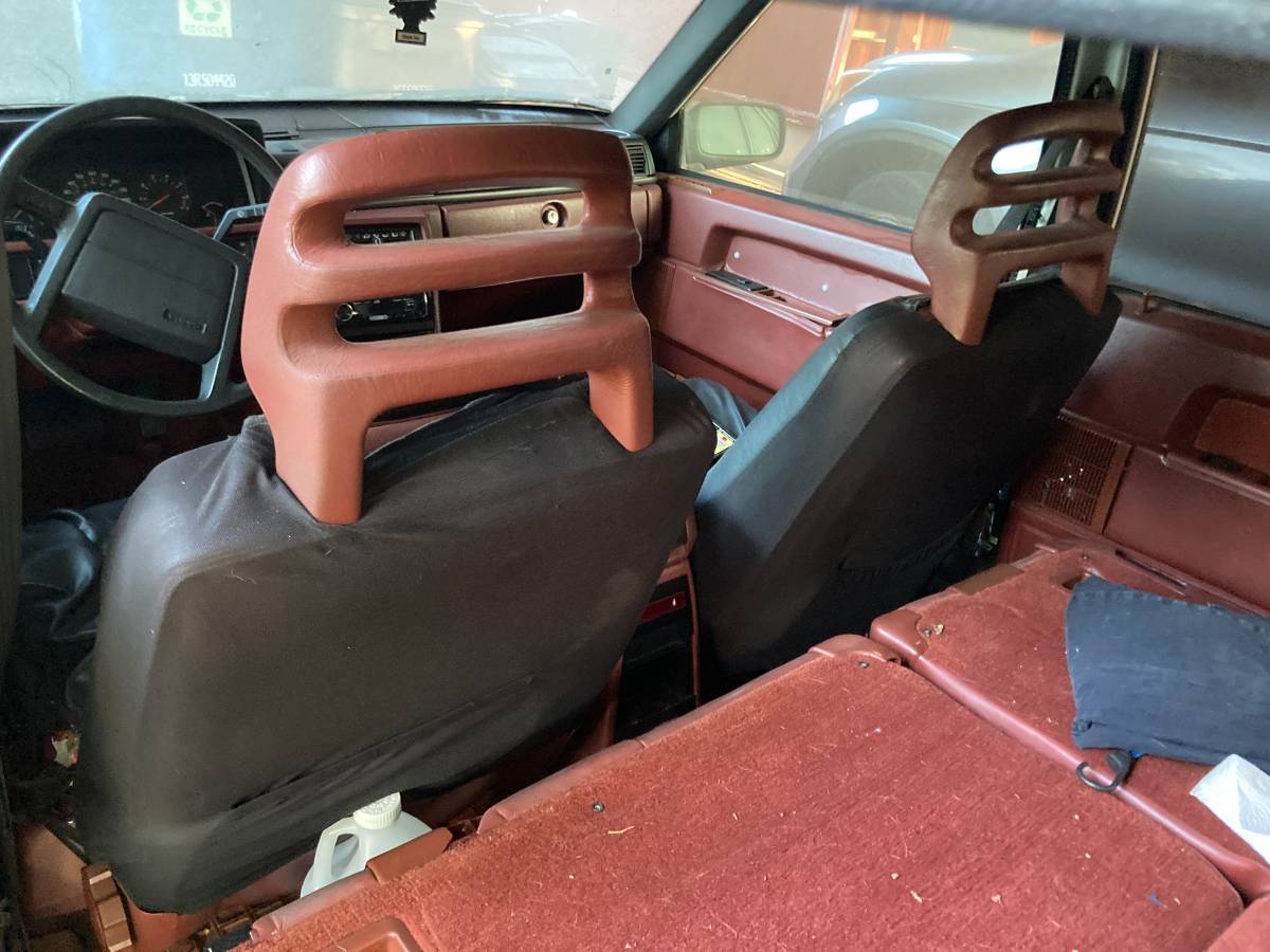 Volvo-740-turbo-wagon-1988-black-7