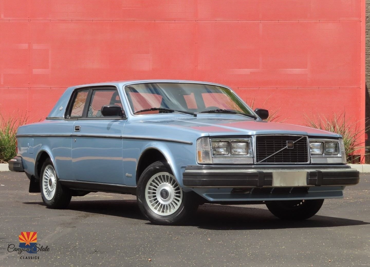 Volvo-Coupe-1981-Coupe