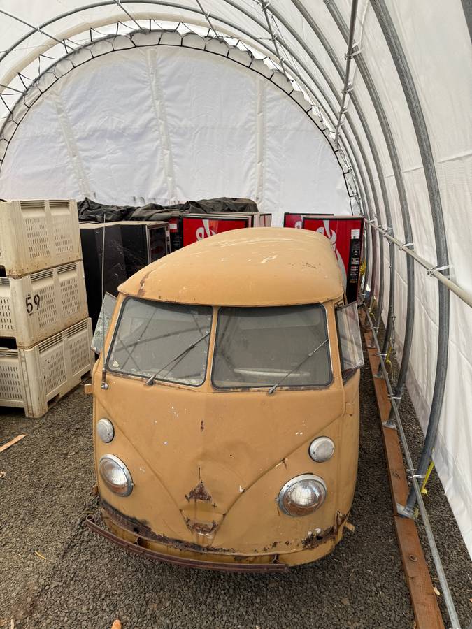 Vw-bus-1961-yellow-1