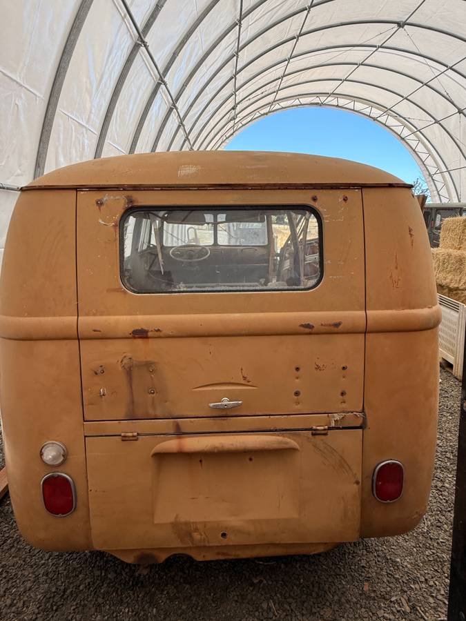 Vw-bus-1961-yellow-10