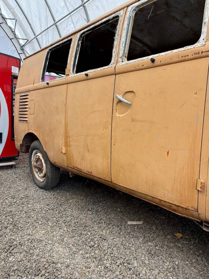Vw-bus-1961-yellow-2