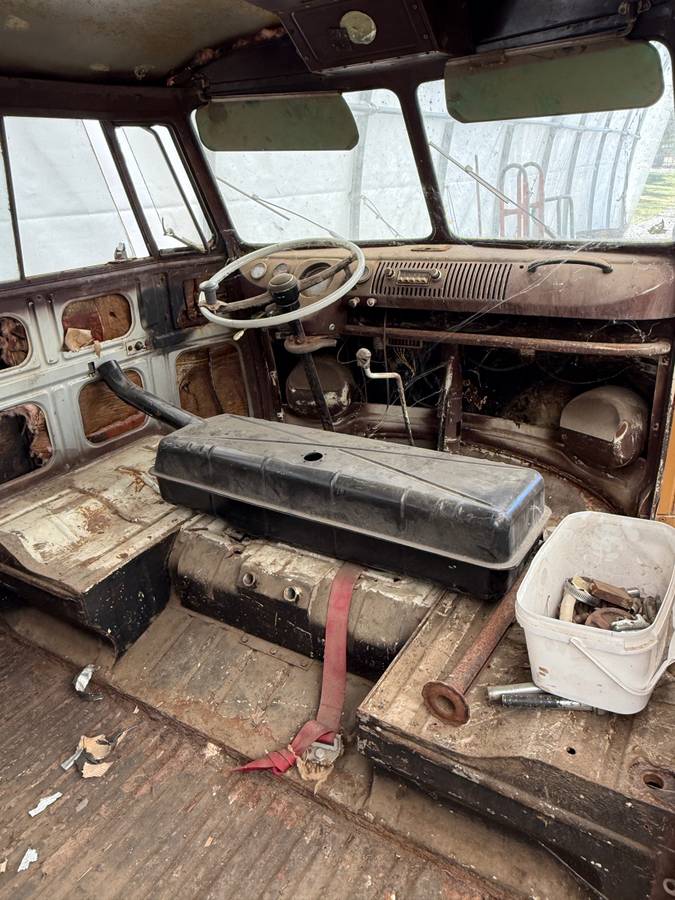 Vw-bus-1961-yellow-4
