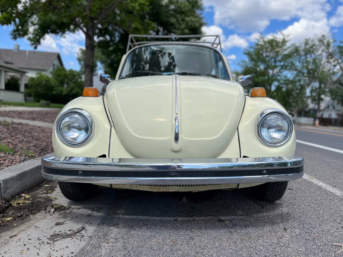 Vw-super-beetle-1975-yellow-1