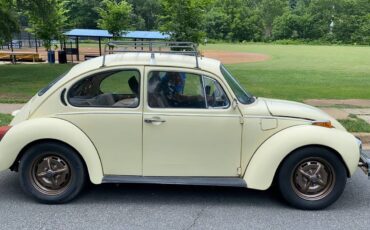 Vw-super-beetle-1975-yellow-14