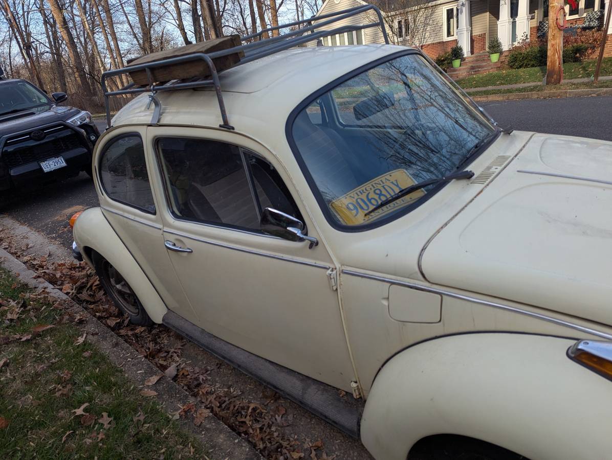 Vw-super-beetle-1975-yellow-16