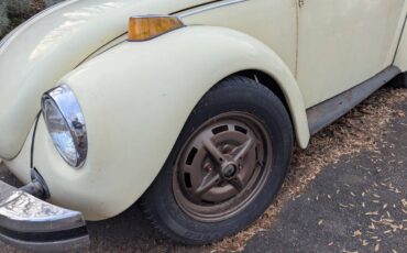 Vw-super-beetle-1975-yellow-17