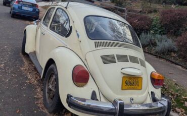 Vw-super-beetle-1975-yellow-19