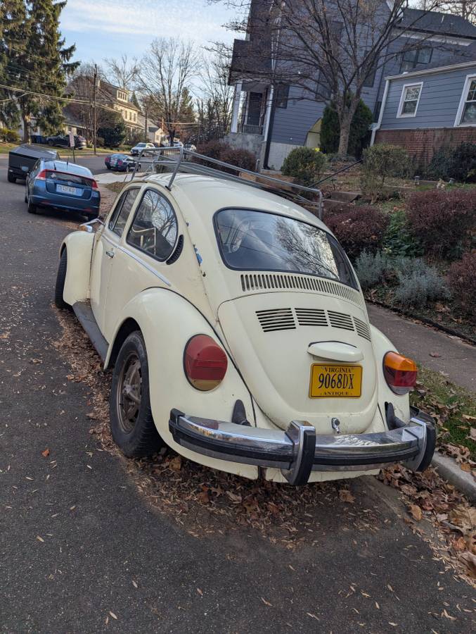 Vw-super-beetle-1975-yellow-19