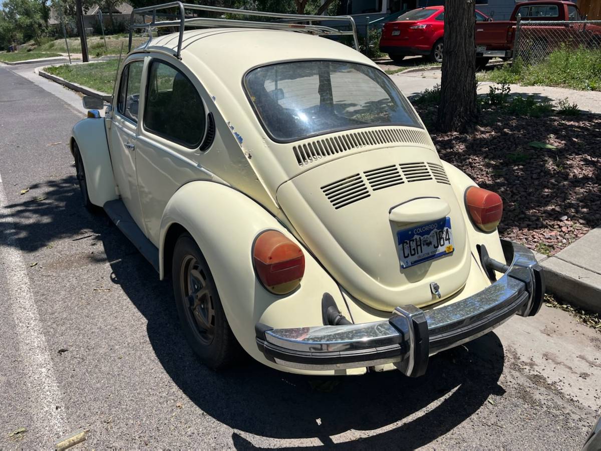 Vw-super-beetle-1975-yellow-2