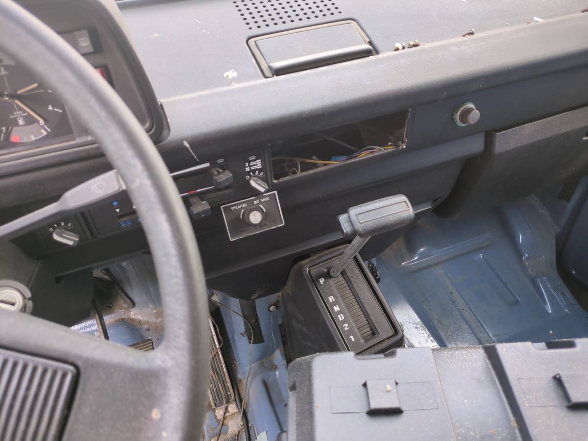 Vw-volkswagen-vanagon-1984-blue-10