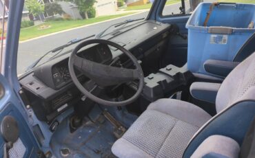 Vw-volkswagen-vanagon-1984-blue-8