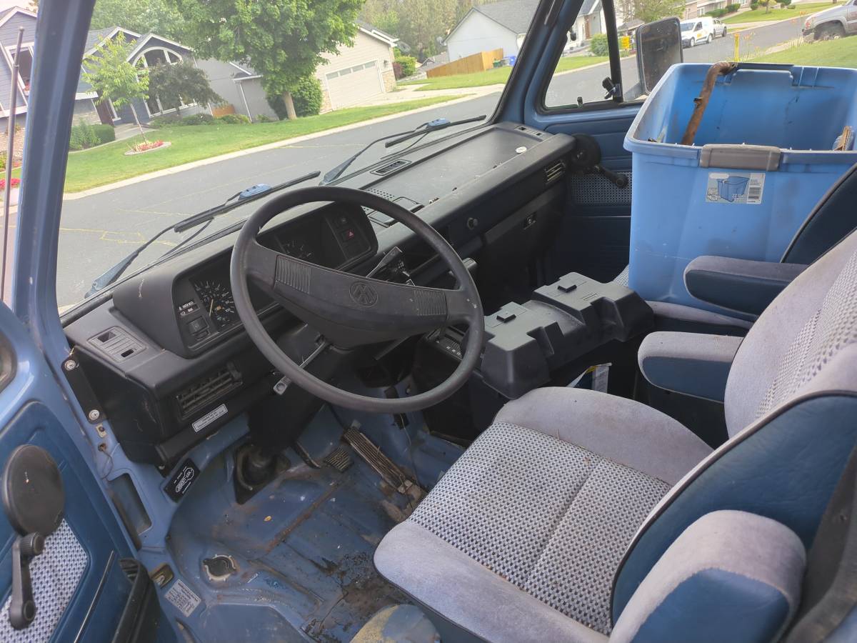 Vw-volkswagen-vanagon-1984-blue-8