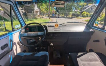Vw-weatfalia-diesel-1982-blue-3