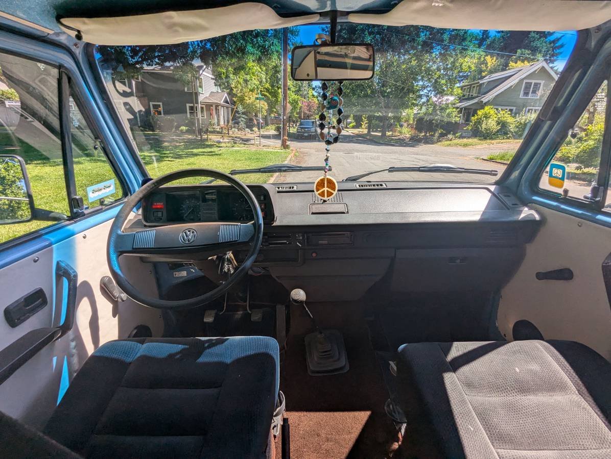 Vw-weatfalia-diesel-1982-blue-3