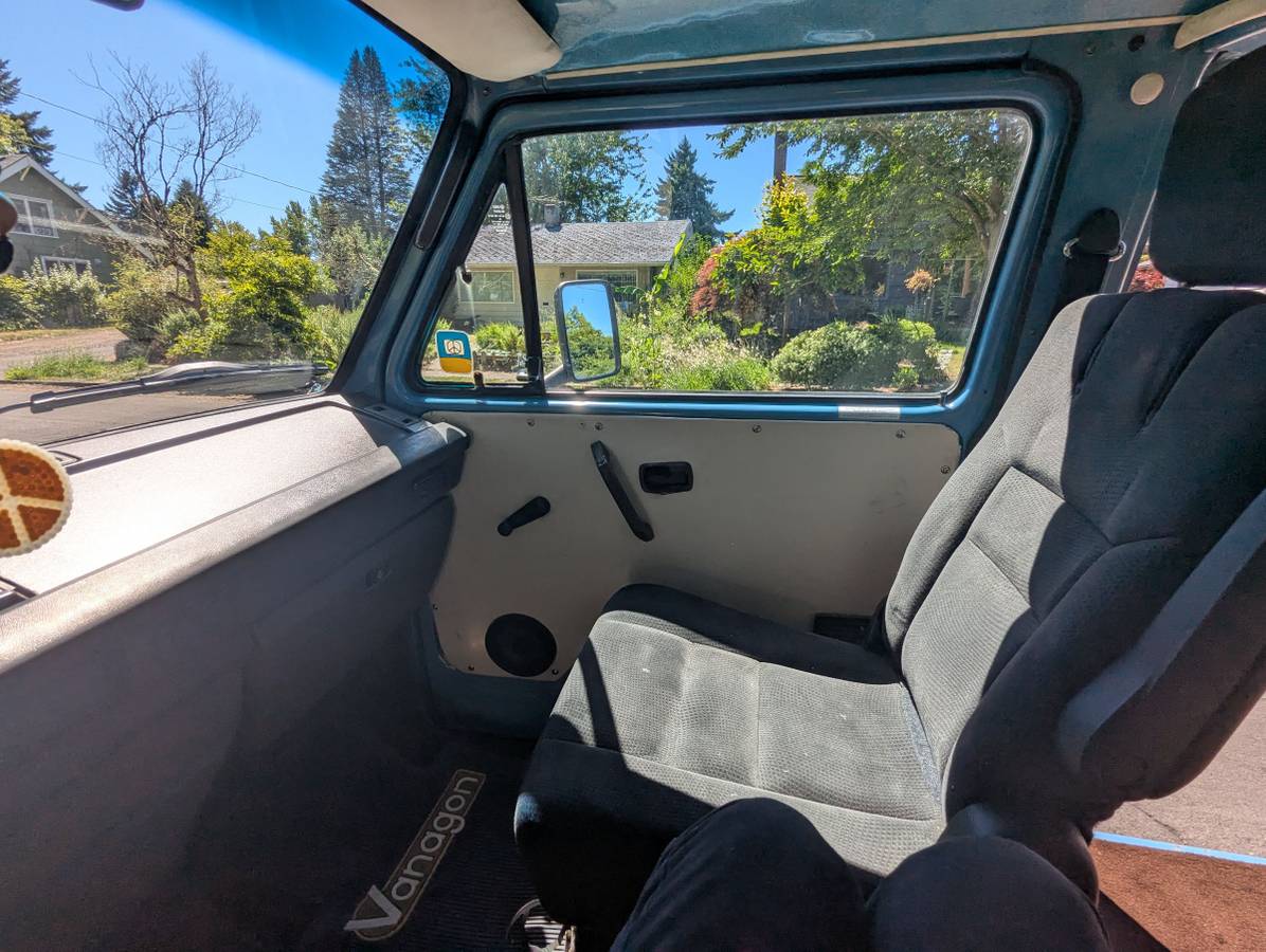 Vw-weatfalia-diesel-1982-blue-7