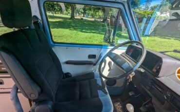 Vw-weatfalia-diesel-1982-blue-8