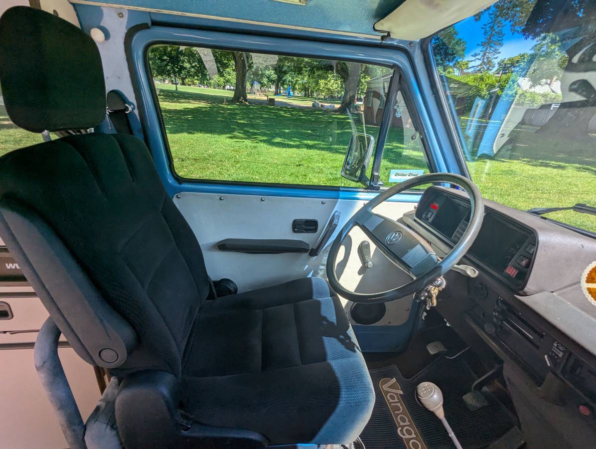 Vw-weatfalia-diesel-1982-blue-8