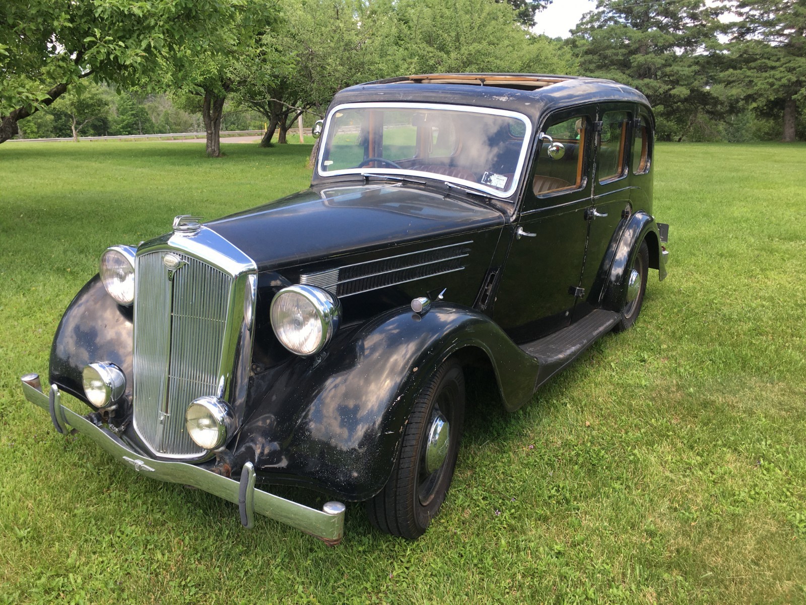 WOLESLEY-1885-1948-Sedan-1