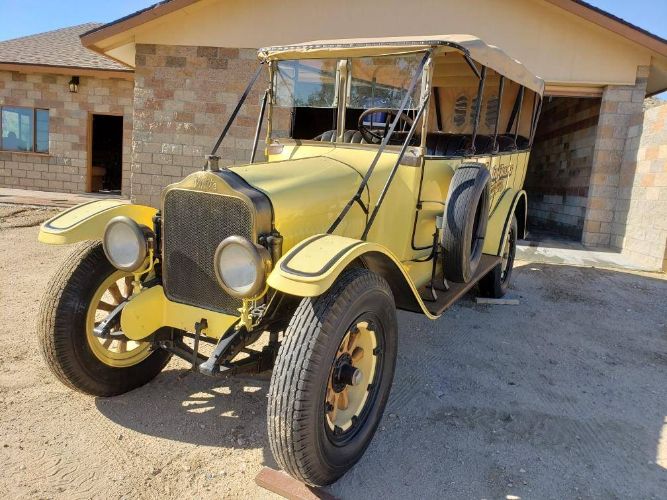 White-Other-1925-Yellow-13