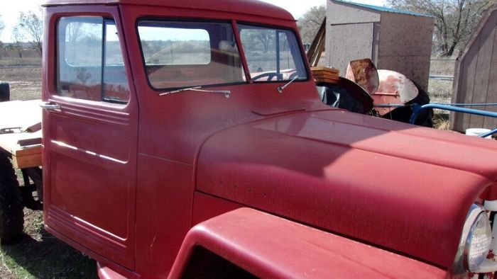 Willys-1960-Red-Red-2