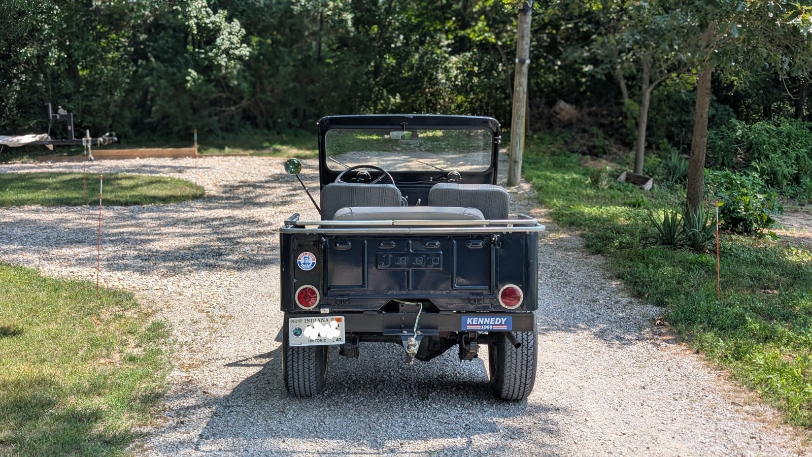 Willys-3B-1961-universal-jeep-2