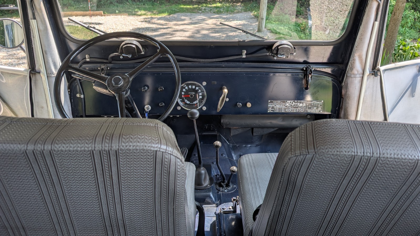 Willys-3B-1961-universal-jeep-8