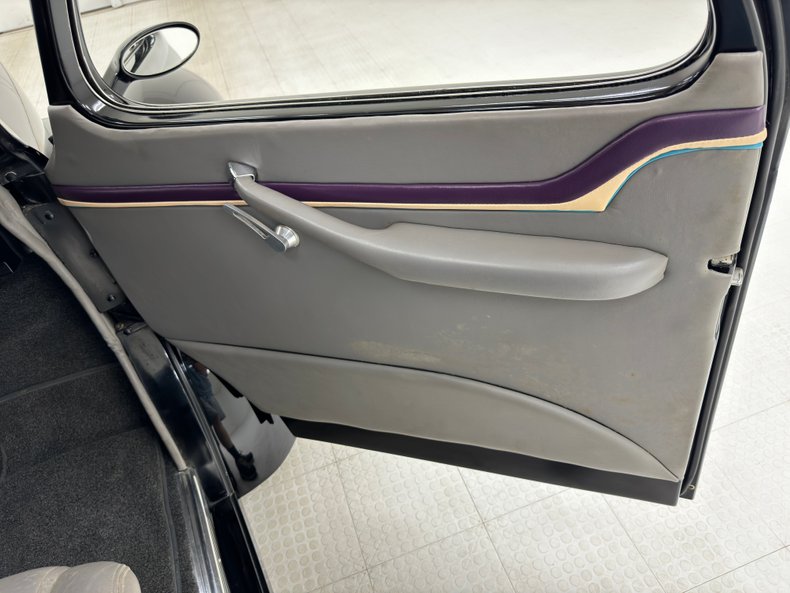 Willys-441-1941-Black-Gray-3