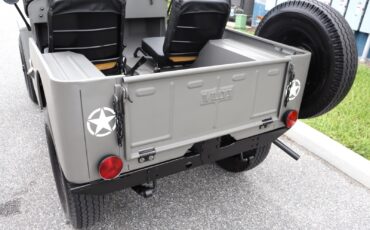 Willys-Jeep-1962-Standard-Cab-Pickup-13
