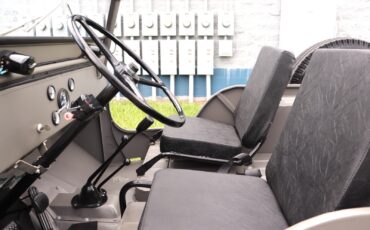 Willys-Jeep-1962-Standard-Cab-Pickup-18