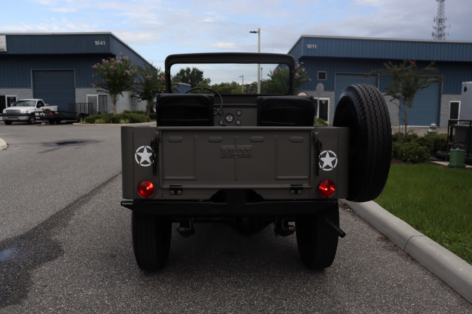 Willys-Jeep-1962-Standard-Cab-Pickup-29