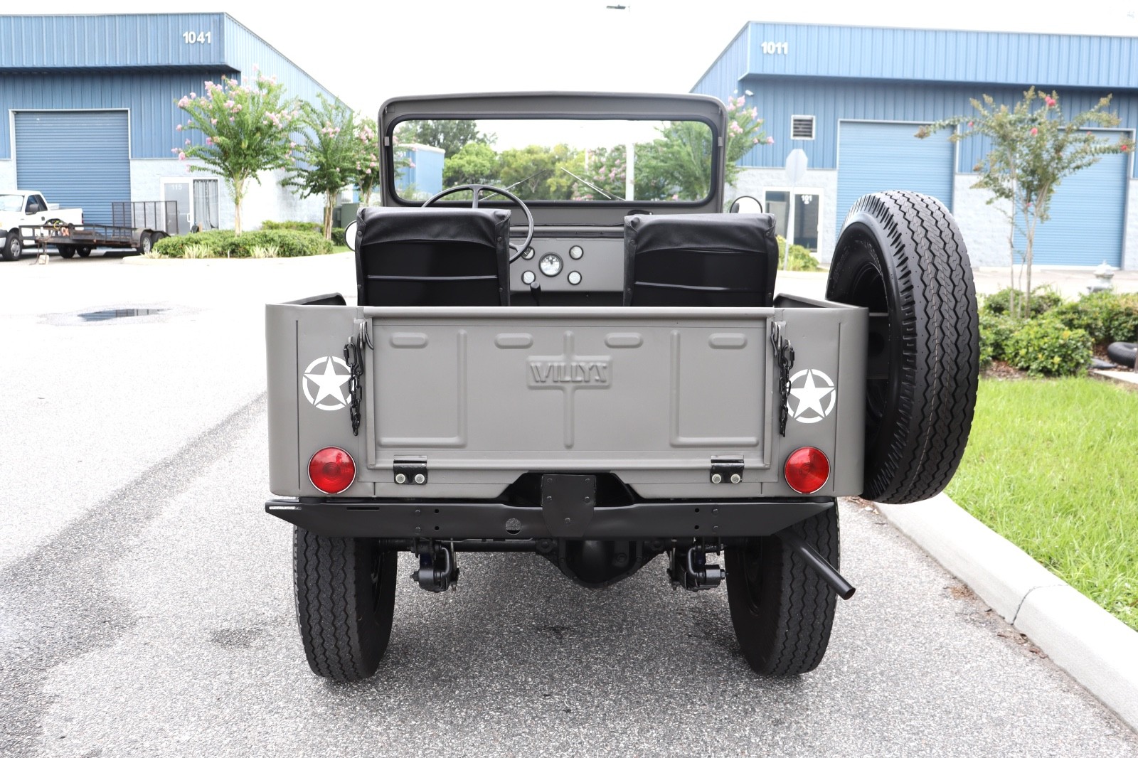 Willys-Jeep-1962-Standard-Cab-Pickup-3