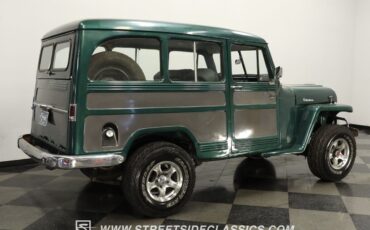 Willys-Jeep-Wagon-1958-Jeep-11