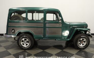 Willys-Jeep-Wagon-1958-Jeep-12