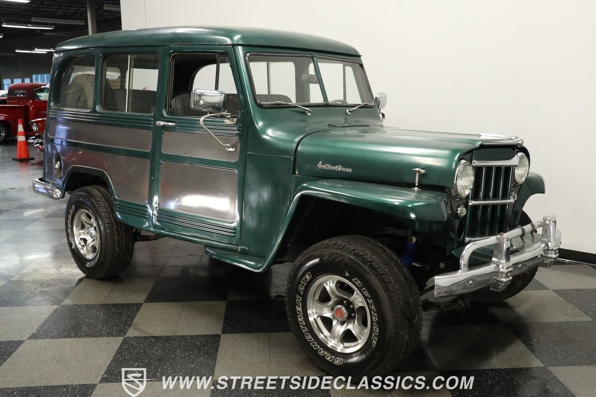 Willys-Jeep-Wagon-1958-Jeep-13